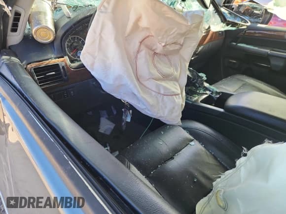 ✅ 2014 Nissan Armada Platinum • VIN: 5N1BA0NEXEN609001 • Lot: 84974035. Listed on Copart with Not provided. Free auction sales archive from the USA and detailed vehicle history report at DreamBid. Image 8.