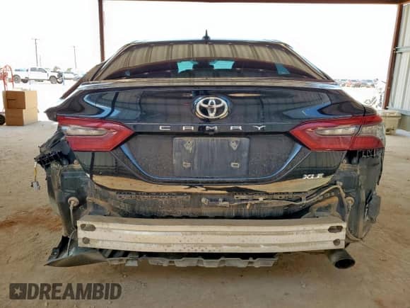 2022 Toyota Camry XLE с VIN 4T1F11AKXNU010625, выставлен на аукционе Copart как лот 67989715 с пробегом 83 429 миль миль и Списание • Salvage title. История ставок и продаж доступна на DreamBid. Изображение 6.