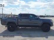 ✅ 2019 Toyota Tacoma SR5 • VIN: 3TMCZ5AN9KM219386 • Лот: 43462886. Опубликован ранее на IAAI с пробегом 102 938 миль. Бесплатный доступ к архиву аукционных продаж из США и подробный отчёт об истории автомобиля на DreamBid. Изображение 14.