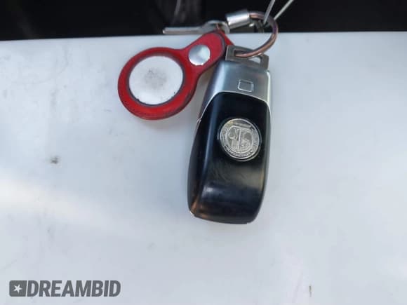 ✅ 2020 Mercedes-Benz E 63 S AMG • VIN: WDDZF8KB9LA748334 • Lot: 41318226. Wystawiony na IAAI z przebiegiem 43 135 mil. Bezpłatny archiwum sprzedaży aukcyjnych z USA i szczegółowy raport historii pojazdu na DreamBid. Zdjęcie 11.