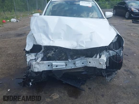 ✅ 2019 Toyota Yaris L • VIN: 3MYDLBYVXKY500164 • Lot: 42424490. Listed on IAAI with 121,778 mi. Free auction sales archive from the USA and detailed vehicle history report at DreamBid. Image 6.