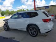 ✅ 2018 Volkswagen Atlas SEL • VIN: 1V2SR2CA7JC561180 • Lot: 43206626. Wystawiony na IAAI z przebiegiem 126 147 mil. Bezpłatny archiwum sprzedaży aukcyjnych z USA i szczegółowy raport historii pojazdu na DreamBid. Zdjęcie 15.