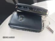 ✅ 2022 Mazda CX-5 S Premium • VIN: JM3KFBDM2N1588234 • Lot: 42880159. Wystawiony na IAAI z przebiegiem 45 551 mil. Bezpłatny archiwum sprzedaży aukcyjnych z USA i szczegółowy raport historii pojazdu na DreamBid. Zdjęcie 11.