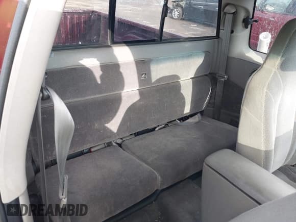 ✅ 2002 Dodge Dakota SLT • VIN: 1B7GL42X32S658975 • Lot: 43519572. Wystawiony na IAAI z przebiegiem 199 837 mil. Bezpłatny archiwum sprzedaży aukcyjnych z USA i szczegółowy raport historii pojazdu na DreamBid. Zdjęcie 8.