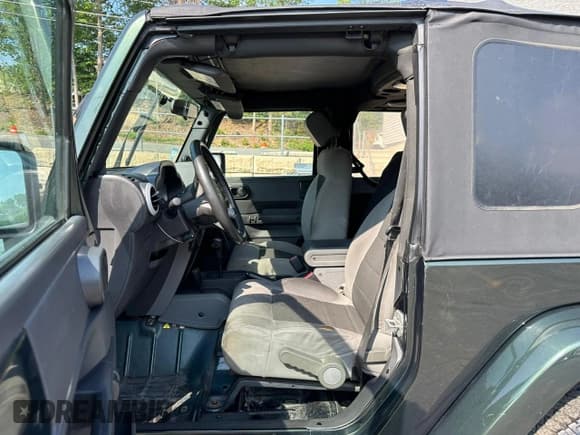 ✅ 2010 Jeep Wrangler Sahara • VIN: 1J4AA5D18AL222491 • Lot: 60045815. Listed on Copart with 173,280 mi. Free auction sales archive from the USA and detailed vehicle history report at DreamBid. Image 8.