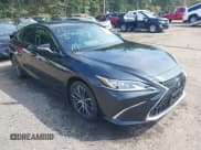 ✅ 2023 Lexus ES 350 • VIN: 58ADZ1B15PU149885 • Lot: 43279624. Listed on IAAI with 90,282 mi. Free auction sales archive from the USA and detailed vehicle history report at DreamBid. Image 1.
