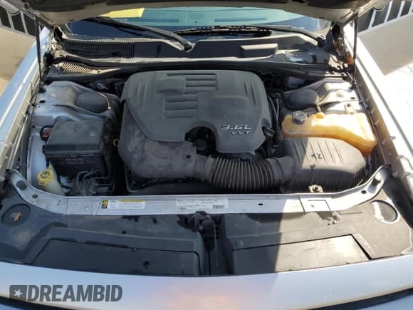 ✅ 2012 Dodge Challenger SXT • VIN: 2C3CDYAG6CH162098 • Lot: 43852645. Wystawiony na Copart z przebiegiem 116 458 mil. Bezpłatny archiwum sprzedaży aukcyjnych z USA i szczegółowy raport historii pojazdu na DreamBid. Zdjęcie 11.