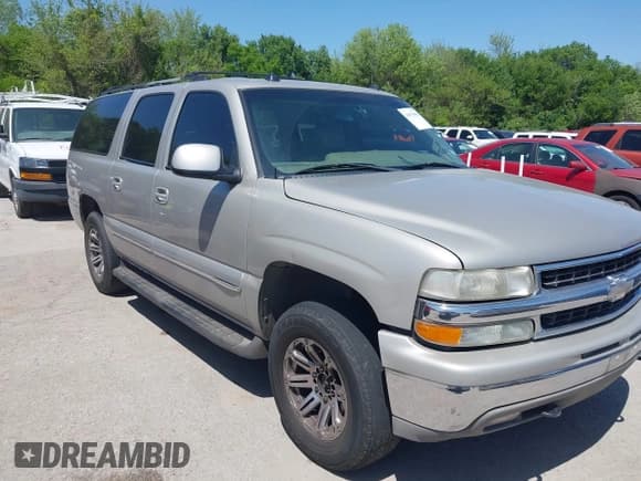 ✅ 2004 Chevrolet Suburban Z71 • VIN: 3GNFK16Z14G122679 • Lot: 41979958. Wystawiony na IAAI z przebiegiem 238 912 mil. Bezpłatny archiwum sprzedaży aukcyjnych z USA i szczegółowy raport historii pojazdu na DreamBid. Zdjęcie 1.