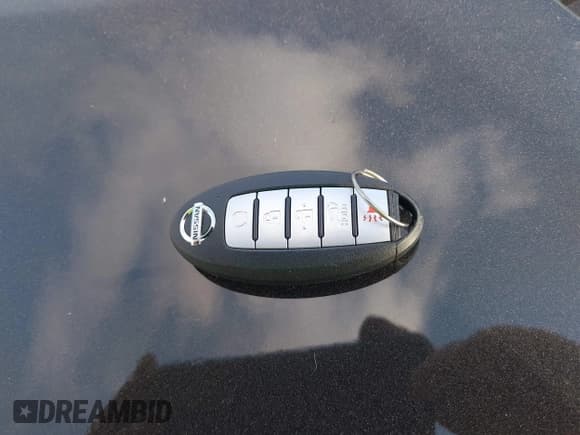 ✅ 2020 Nissan Rogue S • VIN: JN8AT2MT7LW015189 • Lot: 43073950. Wystawiony na IAAI z przebiegiem 57 299 mil. Bezpłatny archiwum sprzedaży aukcyjnych z USA i szczegółowy raport historii pojazdu na DreamBid. Zdjęcie 11.