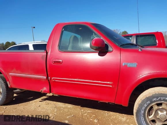 ✅ 1997 Ford F-150 • VIN: 1FTDF18W6VND20156 • Lot: 41295852. Wystawiony na IAAI z przebiegiem 193 871 mil. Bezpłatny archiwum sprzedaży aukcyjnych z USA i szczegółowy raport historii pojazdu na DreamBid. Zdjęcie 13.