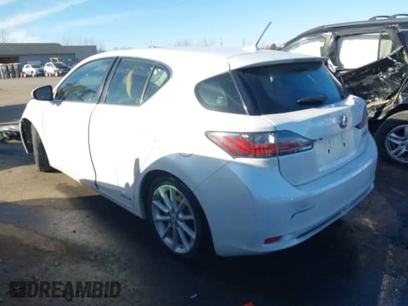 ✅ 2012 Lexus CT 200h Premium • VIN: JTHKD5BH3C2062450 • Lot: 43679785. Wystawiony na IAAI z przebiegiem 153 268 mil. Bezpłatny archiwum sprzedaży aukcyjnych z USA i szczegółowy raport historii pojazdu na DreamBid. Zdjęcie 15.