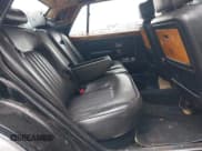 ✅ 1991 Rolls-Royce Silver Spur • VIN: SCAZN02D7MCX36180 • Lot: 42890774. Wystawiony na IAAI z przebiegiem 179 106 mil. Bezpłatny archiwum sprzedaży aukcyjnych z USA i szczegółowy raport historii pojazdu na DreamBid. Zdjęcie 8.