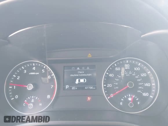 ✅ 2021 Kia Forte LXS • VIN: 3KPF24AD4ME288907 • Lot: 42084081. Wystawiony na IAAI z przebiegiem 47 786 mil. Bezpłatny archiwum sprzedaży aukcyjnych z USA i szczegółowy raport historii pojazdu na DreamBid. Zdjęcie 7.