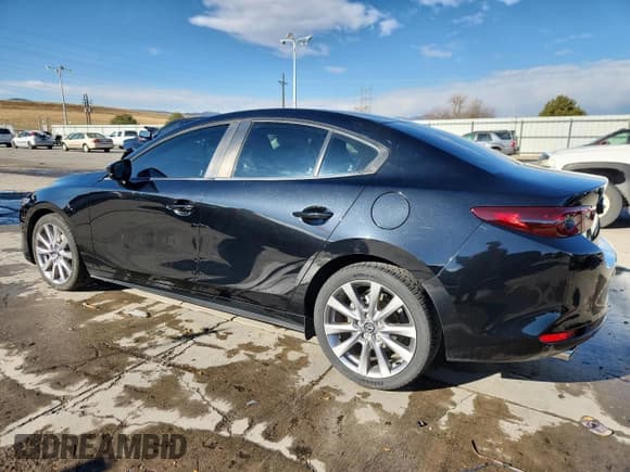 ✅ 2020 Mazda 3 S Carbon Edition • VIN: JM1BPBCM9L1162741 • Lot: 90757265. Listed on Copart with 48,286 mi. Free auction sales archive from the USA and detailed vehicle history report at DreamBid. Image 2.