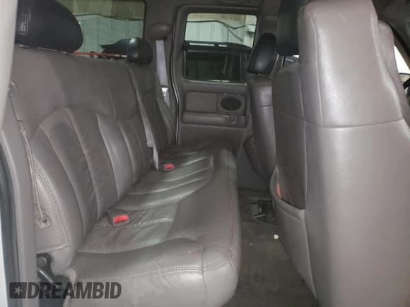 ✅ 2001 Chevrolet Silverado 1500 LS • VIN: 2GCEK19T311202257 • Lot: 86333645. Listed on Copart with 202,603 mi. Free auction sales archive from the USA and detailed vehicle history report at DreamBid. Image 10.