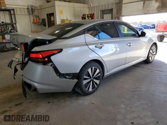 ✅ 2021 Nissan Altima SV • VIN: 1N4BL4DV1MN346229 • Lot: 90884035. Listed on Copart with 122,582 mi. Free auction sales archive from the USA and detailed vehicle history report at DreamBid. Image 3.