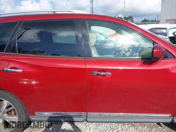 ✅ 2015 Nissan Pathfinder SV • VIN: 5N1AR2MN2FC656246 • Lot: 42518520. Listed on IAAI with 165,532 mi. Free auction sales archive from the USA and detailed vehicle history report at DreamBid. Image 13.