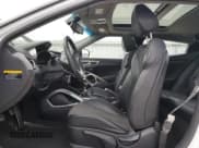 ✅ 2014 Hyundai Veloster • VIN: KMHTC6ADXEU184741 • Lot: 81136964. Wystawiony na Copart z przebiegiem 85 453 mil. Bezpłatny archiwum sprzedaży aukcyjnych z USA i szczegółowy raport historii pojazdu na DreamBid. Zdjęcie 7.