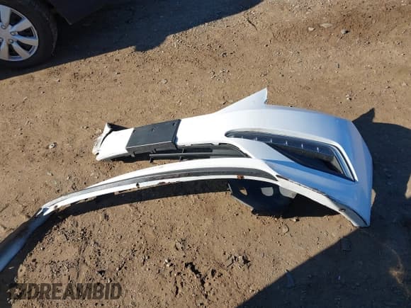 ✅ 2015 Hyundai Sonata SE • VIN: 5NPE24AF5FH233121 • Лот: 43636829. Опубликован ранее на IAAI с пробегом 168 195 миль. Бесплатный доступ к архиву аукционных продаж из США и подробный отчёт об истории автомобиля на DreamBid. Изображение 12.