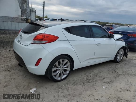 ✅ 2013 Hyundai Veloster w/Gray Int • VIN: KMHTC6AD1DU164831 • Lot: 75551824. Wystawiony na Copart z przebiegiem 93 252 mil. Bezpłatny archiwum sprzedaży aukcyjnych z USA i szczegółowy raport historii pojazdu na DreamBid. Zdjęcie 3.
