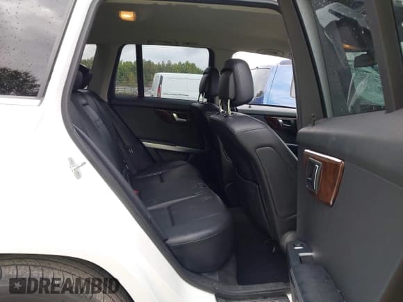 ✅ 2013 Mercedes-Benz GLK 350 • VIN: WDCGG8JB0DF982263 • Лот: 43108870. Опубликован ранее на IAAI с пробегом 176 802 миль. Бесплатный доступ к архиву аукционных продаж из США и подробный отчёт об истории автомобиля на DreamBid. Изображение 8.