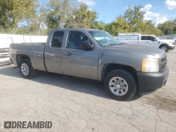 ✅ 2009 Chevrolet Silverado 1500 Work Truck • VIN: 1GCEC19X59Z179583 • Lot: 82008165. Wystawiony na Copart z przebiegiem 188 430 mil. Bezpłatny archiwum sprzedaży aukcyjnych z USA i szczegółowy raport historii pojazdu na DreamBid. Zdjęcie 4.