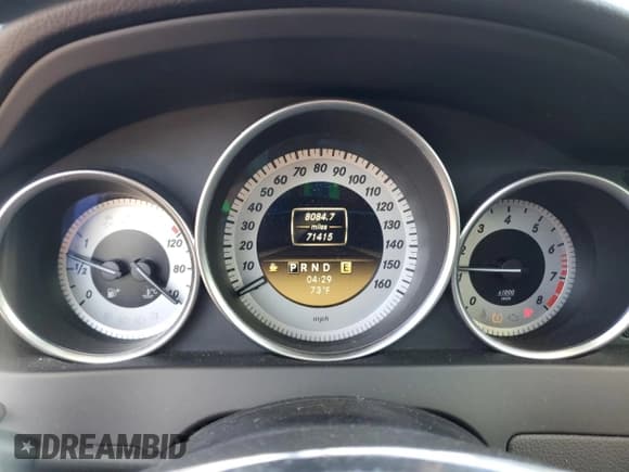 ✅ 2012 Mercedes-Benz C 250 Sport • VIN: WDDGF4HB2CR231966 • Лот: 85402245. Опубликован ранее на Copart с пробегом 71 415 миль. Бесплатный доступ к архиву аукционных продаж из США и подробный отчёт об истории автомобиля на DreamBid. Изображение 9.