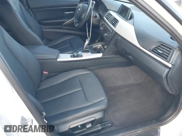 ✅ 2013 BMW 3 Series 328i • VIN: WBA3C1C56DF434733 • Lot: 43513110. Listed on IAAI with 76,902 mi. Free auction sales archive from the USA and detailed vehicle history report at DreamBid. Image 5.