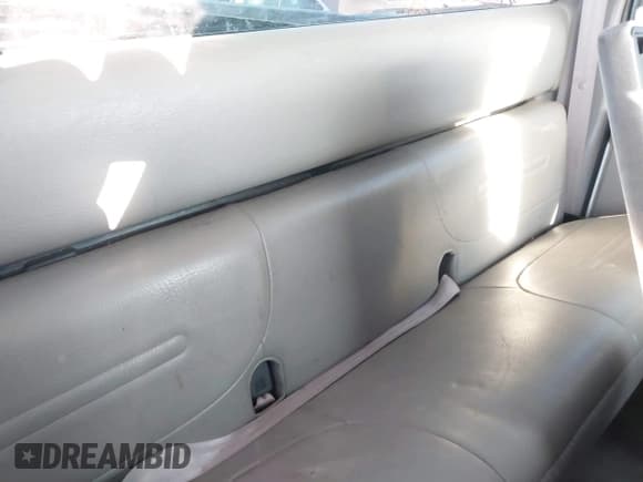 ✅ 1999 Ford F-250 XL • VIN: 1FTNX20L2XEC69055 • Lot: 42013501. Listed on IAAI with 261,851 mi. Free auction sales archive from the USA and detailed vehicle history report at DreamBid. Image 8.