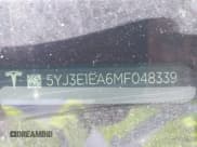 ✅ 2021 Tesla Model 3 Standard Range Plus • VIN: 5YJ3E1EA6MF048339 • Lot: 40442012. Wystawiony na IAAI z przebiegiem Nie podano. Bezpłatny archiwum sprzedaży aukcyjnych z USA i szczegółowy raport historii pojazdu na DreamBid. Zdjęcie 8.