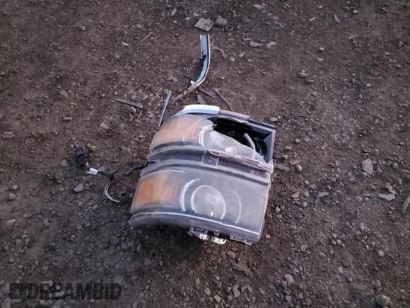 ✅ 2015 Chevrolet Silverado 1500 LTZ • VIN: 3GCPCSEC2FG206803 • Лот: 81825474. Опубликован ранее на Copart с пробегом 111 352 миль. Бесплатный доступ к архиву аукционных продаж из США и подробный отчёт об истории автомобиля на DreamBid. Изображение 12.