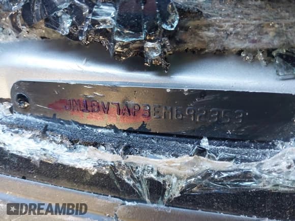 ✅ 2014 Infiniti Q50 Premium • VIN: JN1BV7AP3EM692353 • Lot: 43485818. Wystawiony na IAAI z przebiegiem Nie podano. Bezpłatny archiwum sprzedaży aukcyjnych z USA i szczegółowy raport historii pojazdu na DreamBid. Zdjęcie 9.