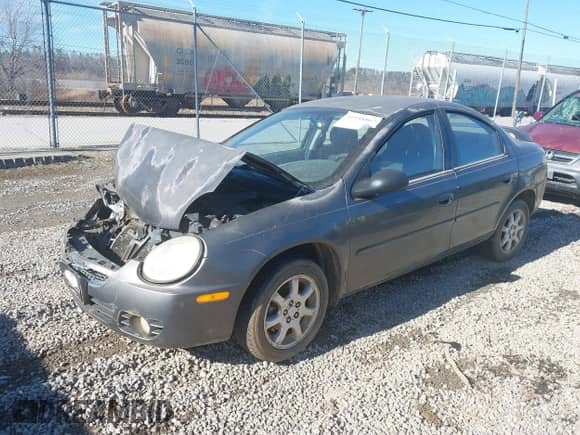 2004 Dodge Neon SXT z VIN 1B3ES56C74D542968, wystawiony jako IAAI lot #41118867 z przebiegiem 125 841 mil mil oraz . Historia ofert i sprzedaży dostępna na DreamBid. Obrazek 2.