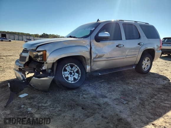 ✅ 2008 Chevrolet Tahoe 3LT • VIN: 1GNFC13048R208951 • Lot: 90874485. Listed on Copart with 229,288 mi. Free auction sales archive from the USA and detailed vehicle history report at DreamBid. Image 1.
