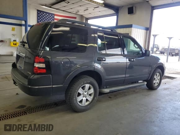 ✅ 2007 Ford Explorer XLT • VIN: 1FMEU73E17UB55732 • Lot: 56995235. Wystawiony na Copart z przebiegiem 163 847 mil. Bezpłatny archiwum sprzedaży aukcyjnych z USA i szczegółowy raport historii pojazdu na DreamBid. Zdjęcie 3.