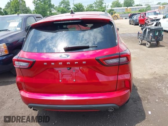 ✅ 2023 Ford Escape ST-Line • VIN: 1FMCU0MN9PUA64978 • Lot: 42665645. Listed on IAAI with 13,500 mi. Free auction sales archive from the USA and detailed vehicle history report at DreamBid. Image 16.