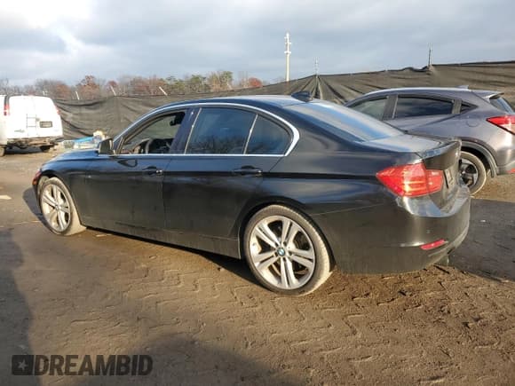 ✅ 2015 BMW 3 Series 335i • VIN: WBA3A9G56FNT09903 • Lot: 91110535. Wystawiony na Copart z przebiegiem 77 724 mil. Bezpłatny archiwum sprzedaży aukcyjnych z USA i szczegółowy raport historii pojazdu na DreamBid. Zdjęcie 2.