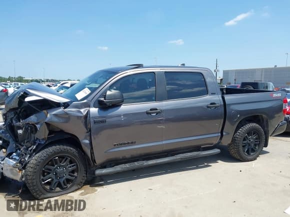 ✅ 2021 Toyota Tundra SR5 • VIN: 5TFEY5F13MX279985 • Lot: 42214669. Wystawiony na IAAI z przebiegiem 71 614 mil. Bezpłatny archiwum sprzedaży aukcyjnych z USA i szczegółowy raport historii pojazdu na DreamBid. Zdjęcie 14.
