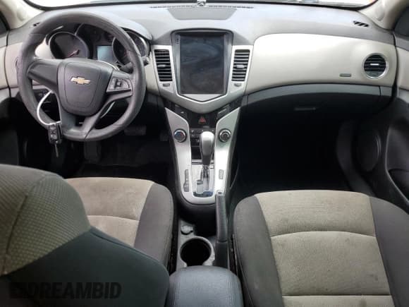 ✅ 2016 Chevrolet Cruze LS • VIN: 1G1PC5SH8G7206697 • Lot: 91025995. Listed on Copart with 164,578 mi. Free auction sales archive from the USA and detailed vehicle history report at DreamBid. Image 8.