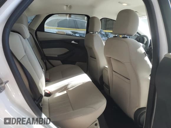 ✅ 2015 Ford Focus SE • VIN: 1FADP3F22FL267712 • Lot: 41647505. Listed on Copart with 33,885 mi. Free auction sales archive from the USA and detailed vehicle history report at DreamBid. Image 10.