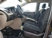 ✅ 2013 Dodge Grand Caravan SE • VIN: 2C4RDGBG3DR602370 • Lot: 58049935. Wystawiony na Copart z przebiegiem 134 689 mil. Bezpłatny archiwum sprzedaży aukcyjnych z USA i szczegółowy raport historii pojazdu na DreamBid. Zdjęcie 7.