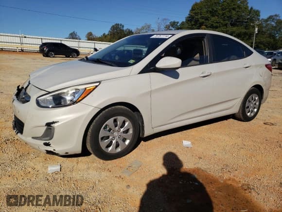 ✅ 2016 Hyundai Accent SE • VIN: KMHCT4AE8GU007671 • Лот: 76767774. Опубликован ранее на Copart с пробегом 122 864 миль. Бесплатный доступ к архиву аукционных продаж из США и подробный отчёт об истории автомобиля на DreamBid. Изображение 1.