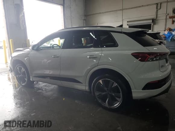 ✅ 2024 Audi Q4 e-tron • VIN: WA1K2BFZ4RP002563 • Lot: 88053855. Listed on Copart with 11,152 mi. Free auction sales archive from the USA and detailed vehicle history report at DreamBid. Image 2.