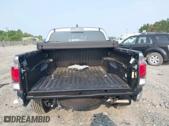 ✅ 2023 Toyota Tacoma Limited • VIN: 3TMGZ5AN3PM624507 • Lot: 42435984. Listed on IAAI with 11,398 mi. Free auction sales archive from the USA and detailed vehicle history report at DreamBid. Image 17.