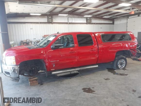 ✅ 2011 Chevrolet Silverado 2500HD LTZ • VIN: 1GC1KYC89BF206559 • Lot: 42639694. Listed on IAAI with 127,697 mi. Free auction sales archive from the USA and detailed vehicle history report at DreamBid. Image 2.