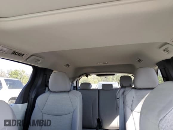 ✅ 2025 Toyota Sienna LE • VIN: 5TDBSKFC7SS197510 • Lot: 81297945. Listed on Copart with 7,806 mi. Free auction sales archive from the USA and detailed vehicle history report at DreamBid. Image 10.