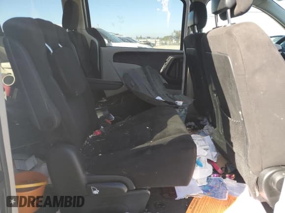 ✅ 2014 Dodge Grand Caravan SE • VIN: 2C4RDGBG8ER354490 • Lot: 91510875. Listed on Copart with 174,832 mi. Free auction sales archive from the USA and detailed vehicle history report at DreamBid. Image 11.