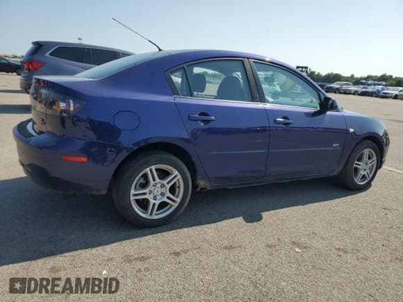 ✅ 2005 Mazda 3 s • VIN: JM1BK323951235011 • Lot: 66811445. Wystawiony na Copart z przebiegiem 190 976 mil. Bezpłatny archiwum sprzedaży aukcyjnych z USA i szczegółowy raport historii pojazdu na DreamBid. Zdjęcie 3.