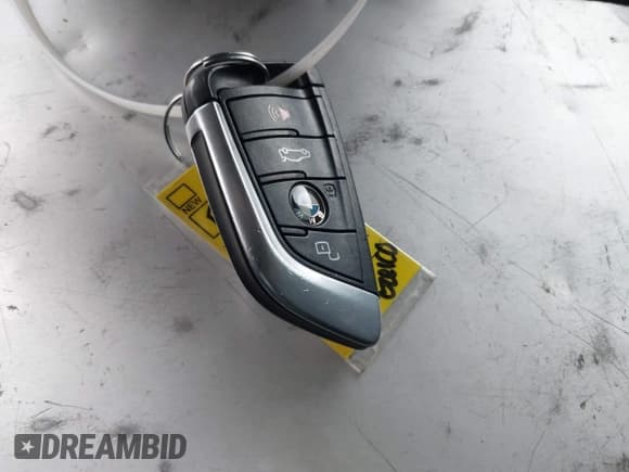 ✅ 2021 BMW 2 Series 228i • VIN: WBA53AK02M7J43610 • Lot: 43704080. Wystawiony na IAAI z przebiegiem 58 787 mil. Bezpłatny archiwum sprzedaży aukcyjnych z USA i szczegółowy raport historii pojazdu na DreamBid. Zdjęcie 11.