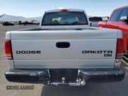 ✅ 2004 Dodge Dakota SLT • VIN: 1D7HL48N04S780843 • Lot: 58639825. Wystawiony na Copart z przebiegiem 166 188 mil. Bezpłatny archiwum sprzedaży aukcyjnych z USA i szczegółowy raport historii pojazdu na DreamBid. Zdjęcie 6.